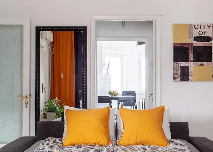 Vanatori Nest - 2 Room - Pumo Properties